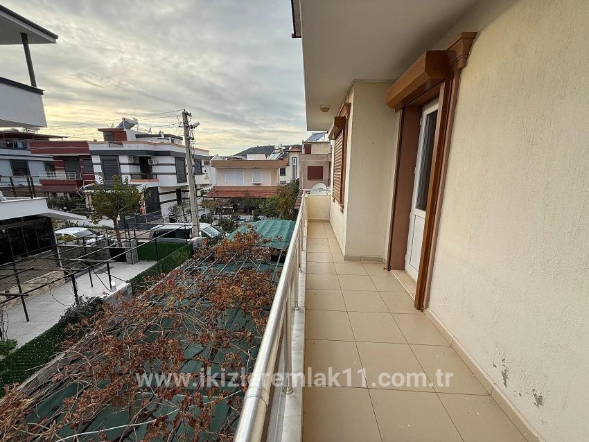 5+1 Bedroom Detached house For sale in Cumhuriyet Nbh. Seferihisar Doğanbey - 200 m²