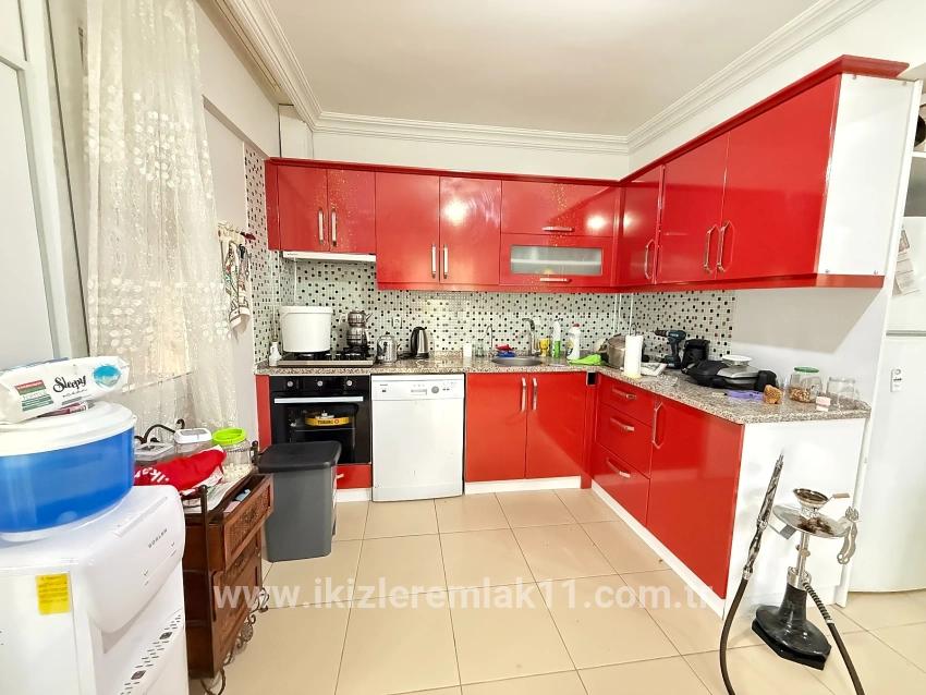 5+1 Bedroom Detached house For sale in Cumhuriyet Nbh. Seferihisar Doğanbey - 200 m²