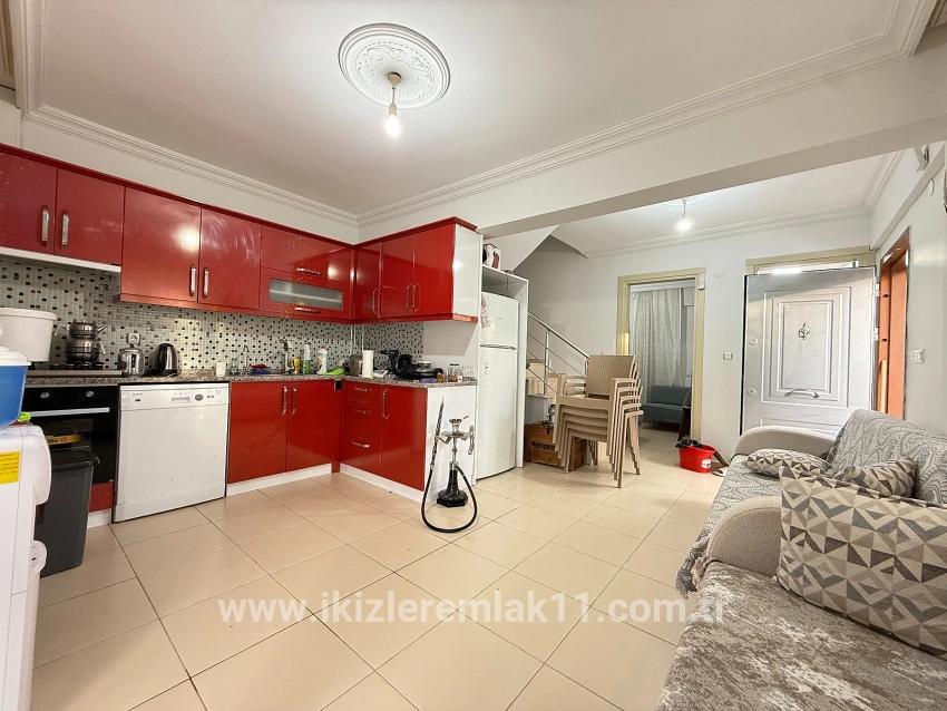 5+1 Bedroom Detached house For sale in Cumhuriyet Nbh. Seferihisar Doğanbey - 200 m²