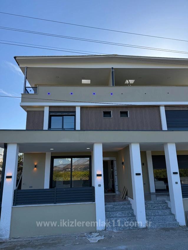 Luxury Brand New 3+1 Villa With Garden For Sale Near The Sea In Doğanbey, Seferihisar.