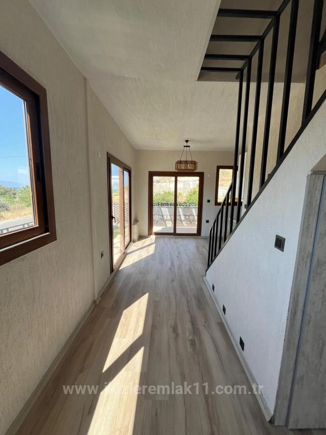 Prefabricated 2+1 Detached Summer House For Sale In Menderes Gümüldür, Within A 200 Square Meter Garden.