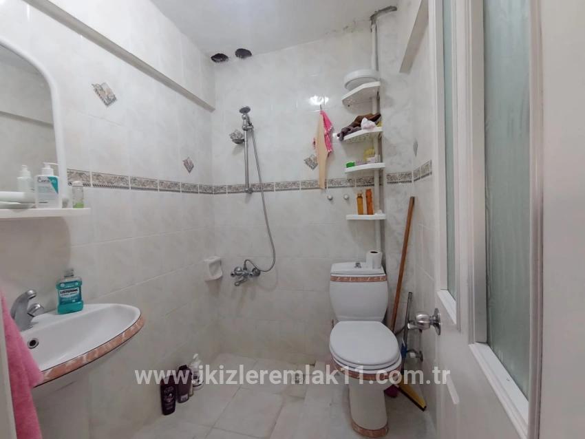 6+1 Bedroom Detached house For sale in Cumhuriyet Nbh. Seferihisar Doğanbey - 200 m²