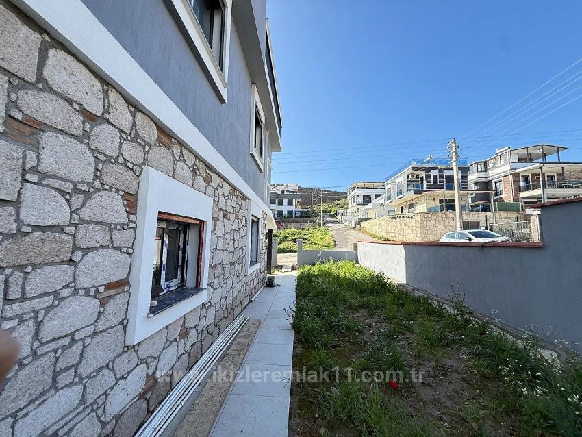 Single Detached 3+1 Villa With Garden For Sale In Doğanbey, Seferihisar