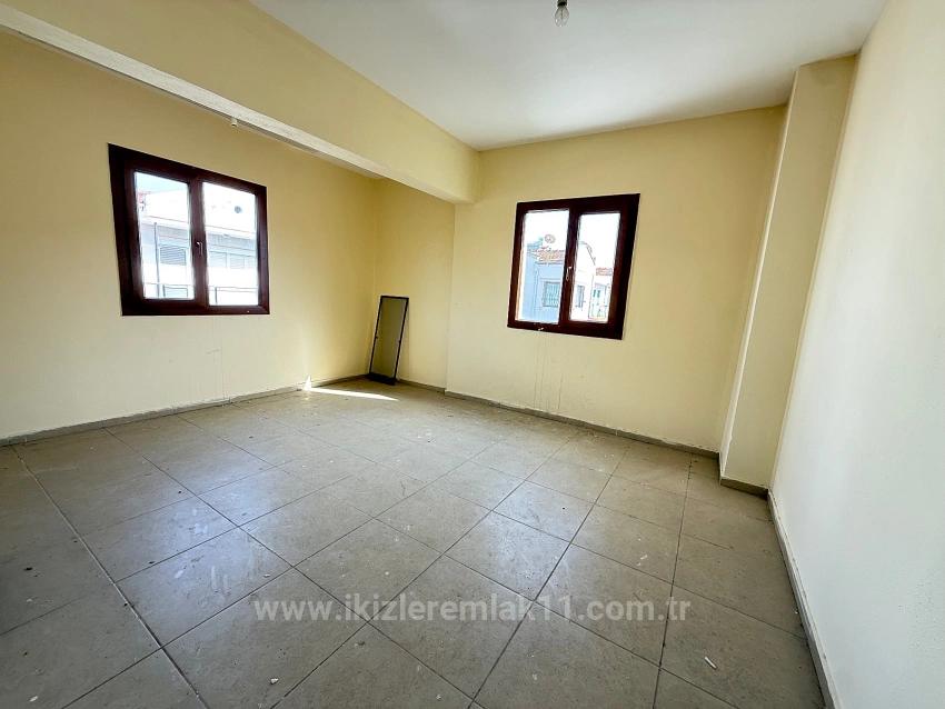 3+1 Duplex Villa For Sale By The Sea In Seferihisar Doğanbey