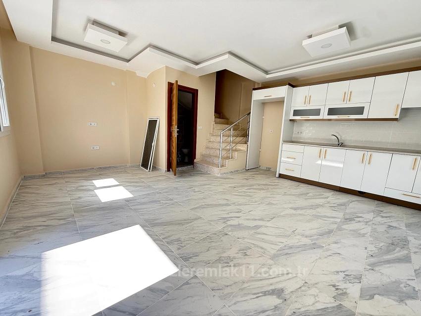 Single Detached 3+1 Villa With Large Garden For Sale In Seferihisar Doğanbey