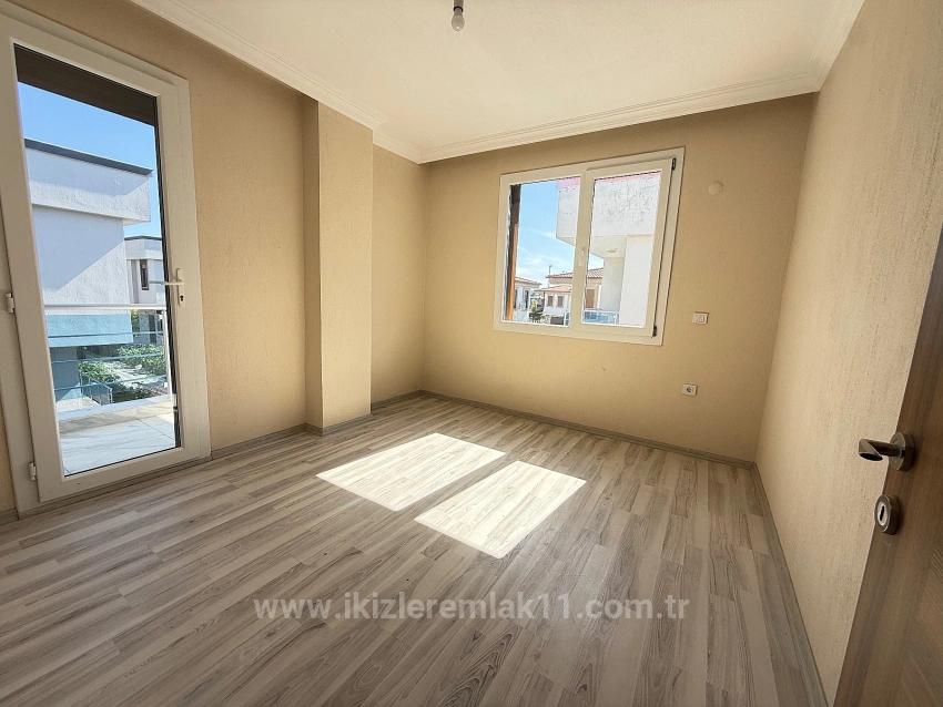 Single Detached 3+1 Villa With Large Garden For Sale In Seferihisar Doğanbey