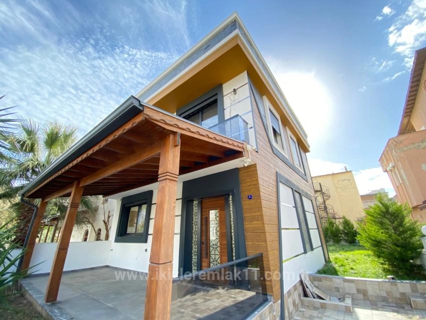 Detached 3+1 Ultra Luxury Villa By The Sea For Sale In Doğanbey