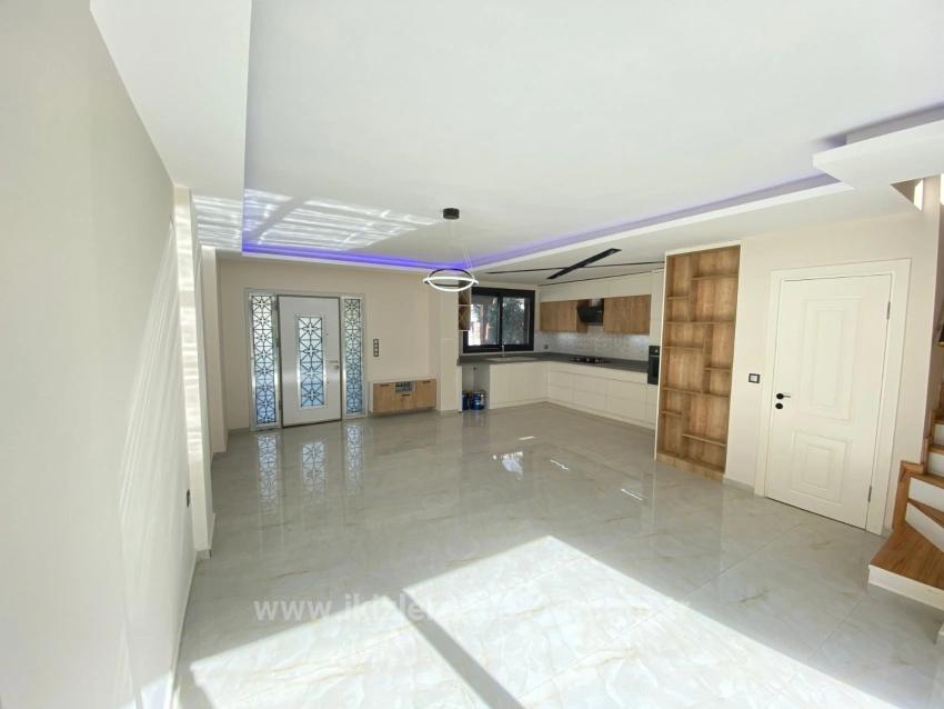 Detached 3+1 Ultra Luxury Villa By The Sea For Sale In Doğanbey