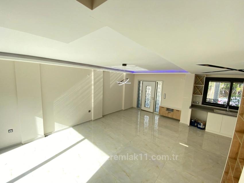 Detached 3+1 Ultra Luxury Villa By The Sea For Sale In Doğanbey