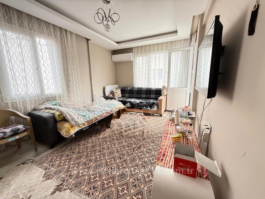 2+1 Apartment For Sale On Mid-Floor In Ürkmez Center, Seferihisar