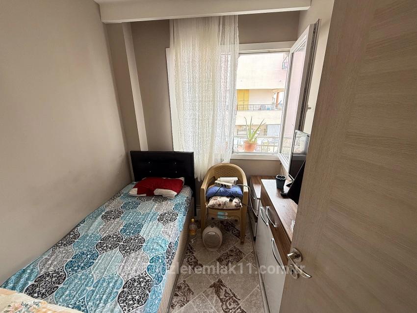 2+1 Apartment For Sale On Mid-Floor In Ürkmez Center, Seferihisar