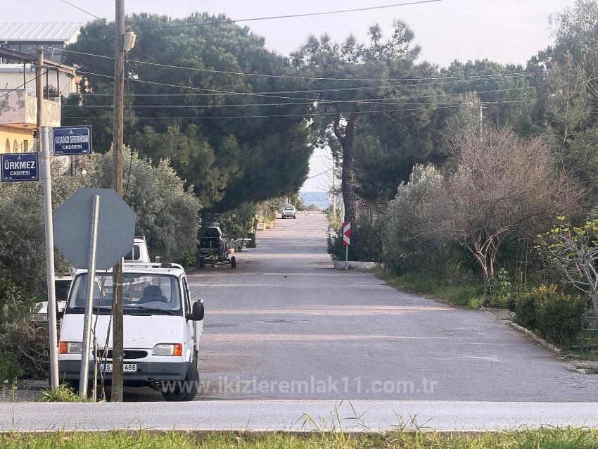 Spacious 3+1 Villa/Summer House For Sale At An Affordable Price In Ürkmez, Seferihisar.