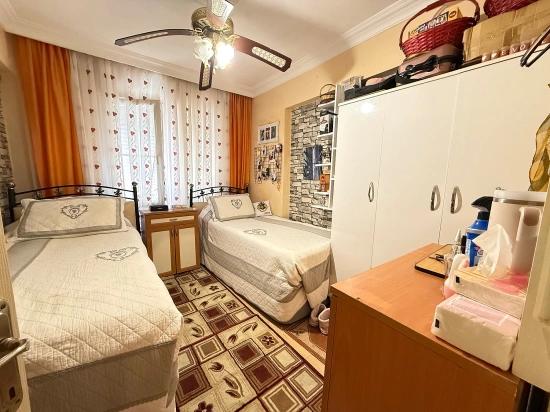 2+1 Apartment For Sale In Seferihisar Ürkmez Center, 80m2, 200m From The Sea.