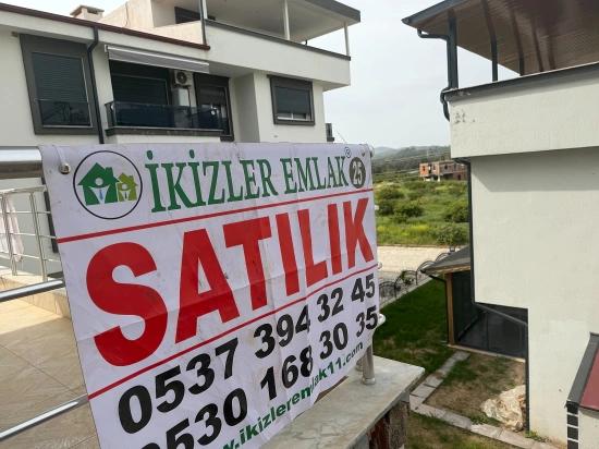 Spacious 2+1 Apartment For Sale On An Intermediate Floor In Ürkmez Center, Seferihisar