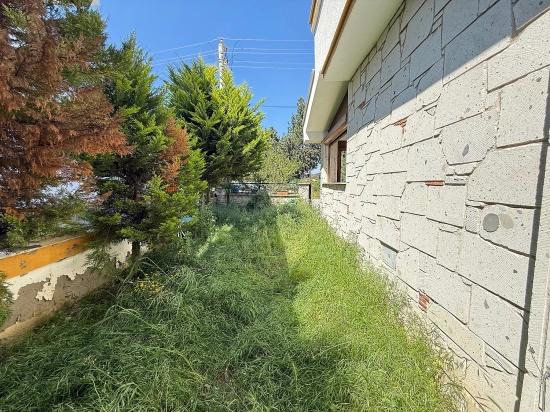 2+1 Fully Furnished Villa With Garden For Sale In Doğanbey, Seferihisar