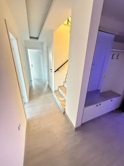 Seferihisar Ürkmez'de Zero 4+1 Duplex Lift Otoparklı To the sea 400 m