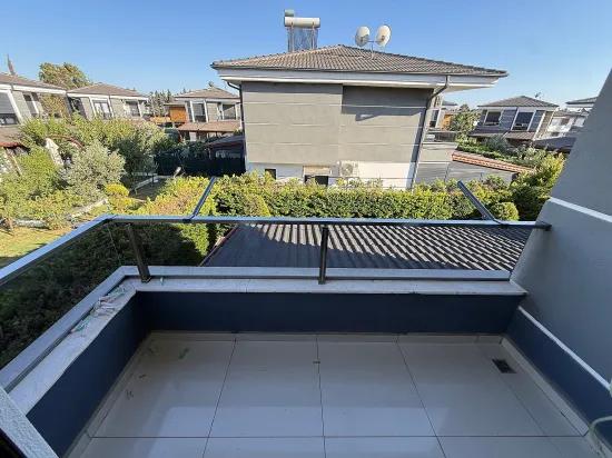 In Ürkmez Doğanbey, Detached House with Pool 3+1 Separate Kitchen Large Garden