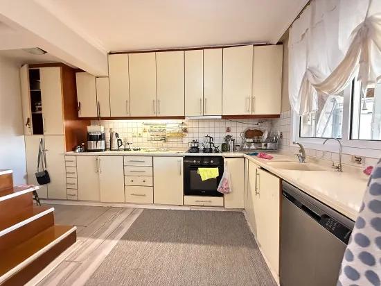 In Ürkmez, within the site, pool‑equipped 4+1 corner building, 400 m to the sea