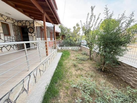 Urgent Sale 3+1 Villa With Large Garden In Seferihisar Doğanbey Center