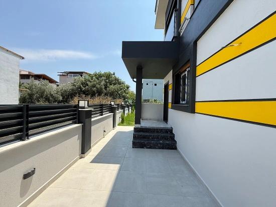 3+1 Detached Villa With A Brand New Garden For Sale In Seferihisar Doğanbey