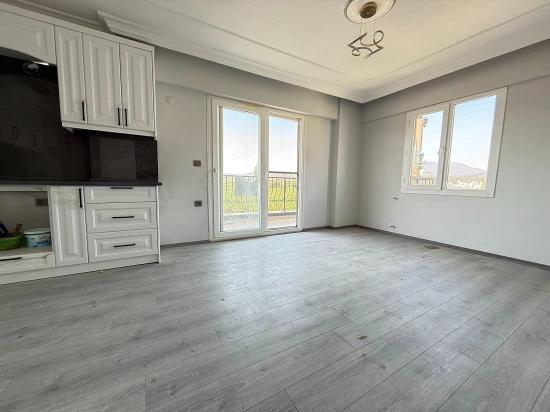 2+1 Apartment For Sale In Seferihisar Ürkmez, 300 Meters From The Sea