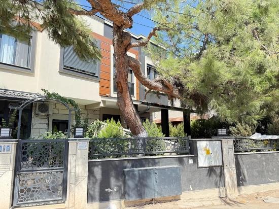 Luxury 3 + 1 Duplex Villa For Sale In Seferihisar Ürkmez Center