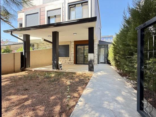 Luxury 3 + 1 Duplex Villa For Sale In Seferihisar Ürkmez Center