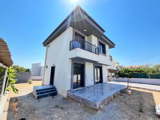 3+1 Detached Villa With A Parent's Bedroom In A 390 M2 Garden For Sale In Seferihisar Doganbey