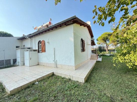 The Only Detached 2+1 Summer House For Sale In Seferihisar Doğanbey