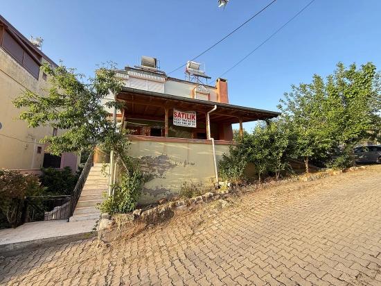 1+1 Apartment For Sale 200 Meters From The Sea In Seferihisar Ürkmez