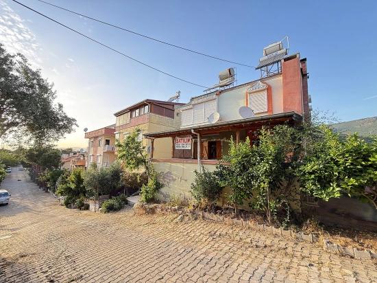 1+1 Apartment For Sale 200 Meters From The Sea In Seferihisar Ürkmez