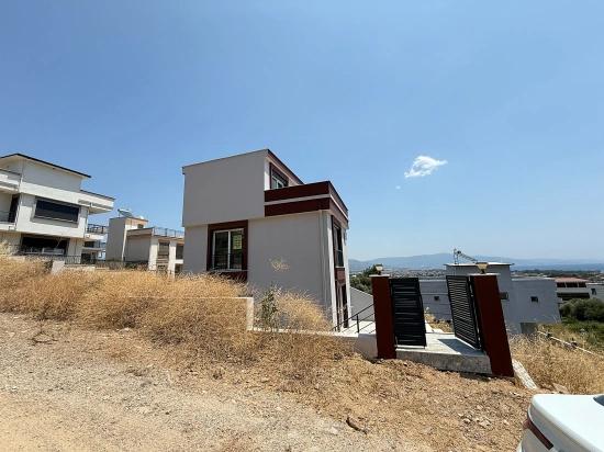 3+1 Villa With Sea View And Detached Garden For Sale In Seferihisar Doğanbey