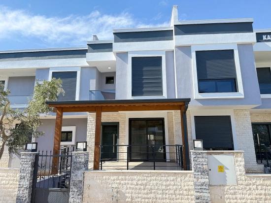 2 + 1 Brand New Duplex Summer House For Sale In Seferihisar Doğanbey Center