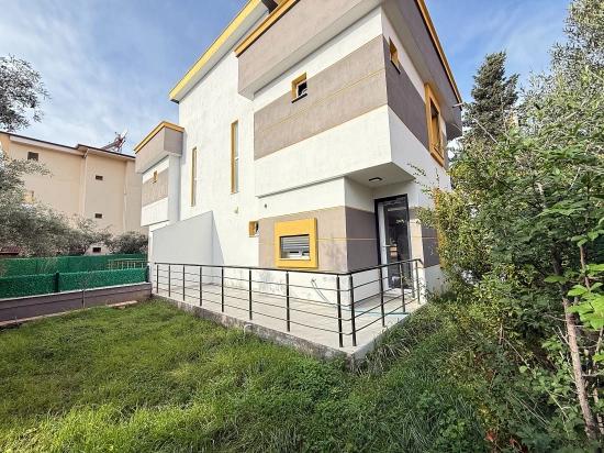 3 + 1 Brand New Villa With Large Garden For Sale In Seferihisar Doğanbey
