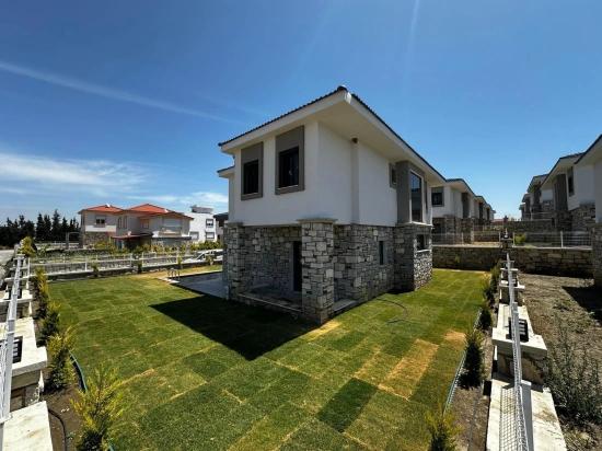 4+1 Villa With Private Pool And Luxury Fireplace For Sale In Seferihisar Akarca