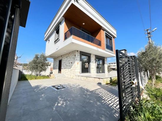 Brand New Detached 3+1 Spacious Villa For Sale In Ürkmez Doğanbey