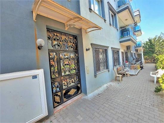 2+1 Apartment For Sale In Seferihisar Ürkmez Center, Separate Kitchen