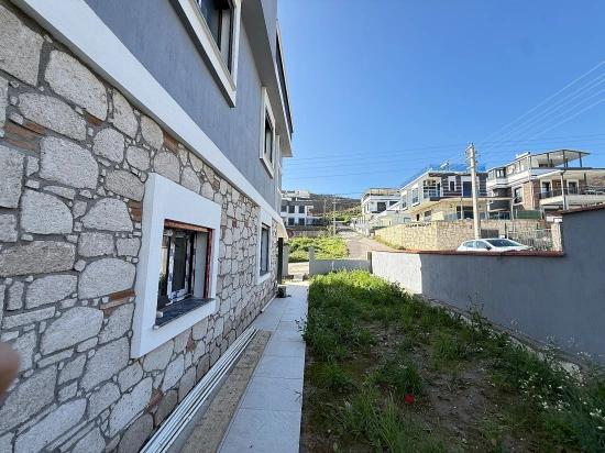 Single Detached 3+1 Villa With Garden For Sale In Doğanbey, Seferihisar