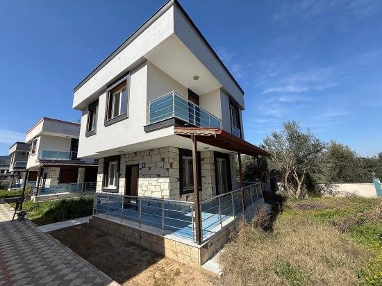 In Seferihisar Doğanbey, A Detached 3+1 Villa With A Large Garden For Sale