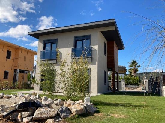 3+1 Duplex Villa With Spacious Garden For Sale In Doğanbey, Seferihisar