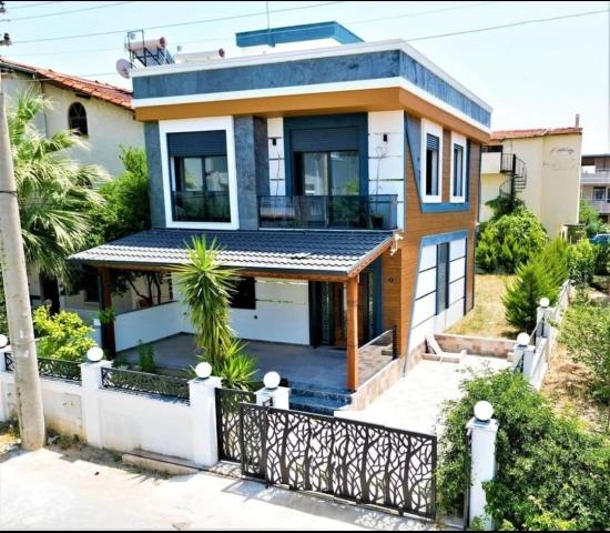 Detached 3+1 Ultra Luxury Villa By The Sea For Sale In Doğanbey