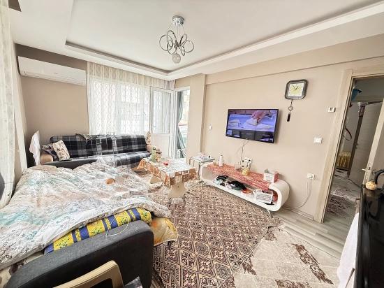 2+1 Apartment For Sale On Mid-Floor In Ürkmez Center, Seferihisar