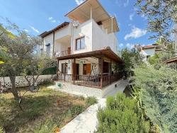 3+1 Bedroom Summerhouse For Sale in Cumhuriyet Nbh. Seferihisar Doğanbey - 160 m²