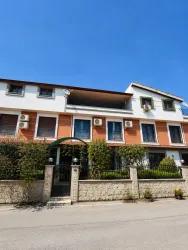4+1 Bedroom Villa For Sale in Gümüldür Fevzi Çakmak Nbh. Menderes Gümüldür - 170 m²
