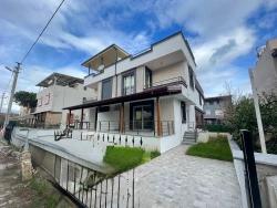 3+1 Bedroom Villa For Sale in Cumhuriyet Nbh. Seferihisar Doğanbey - 175 m²