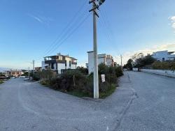 285 Square Meters Of Corner Plot With Zoning Permit For Sale In Seferihisar Doğanbey