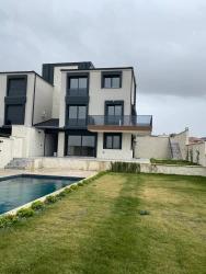 4+2 Bedroom Detached House For Sale in Düzce Nbh. Seferihisar - 750 m²
