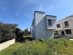 Single Detached 3+1 Villa With Large Garden For Sale In Seferihisar Doğanbey