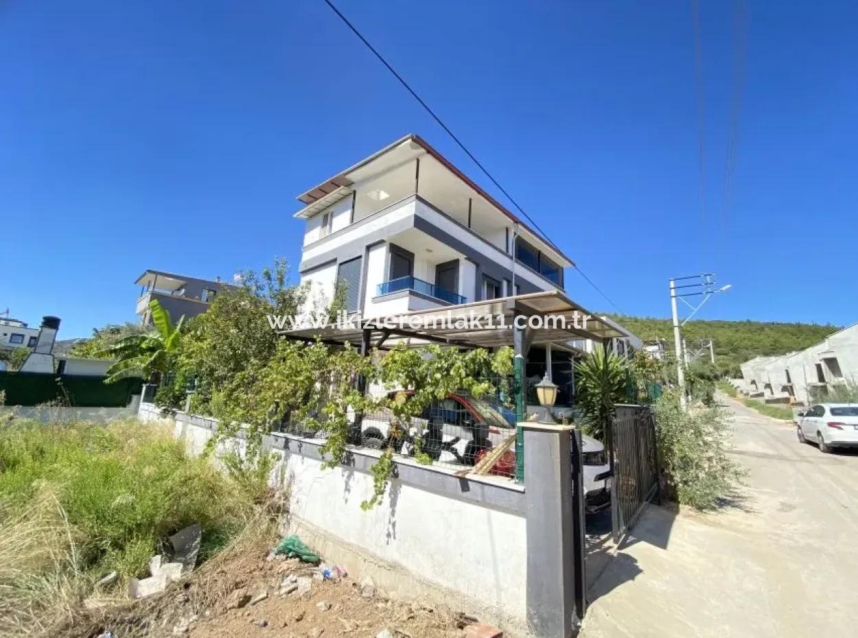 3 1 Villa For Sale In Seferihisar Doğanbey