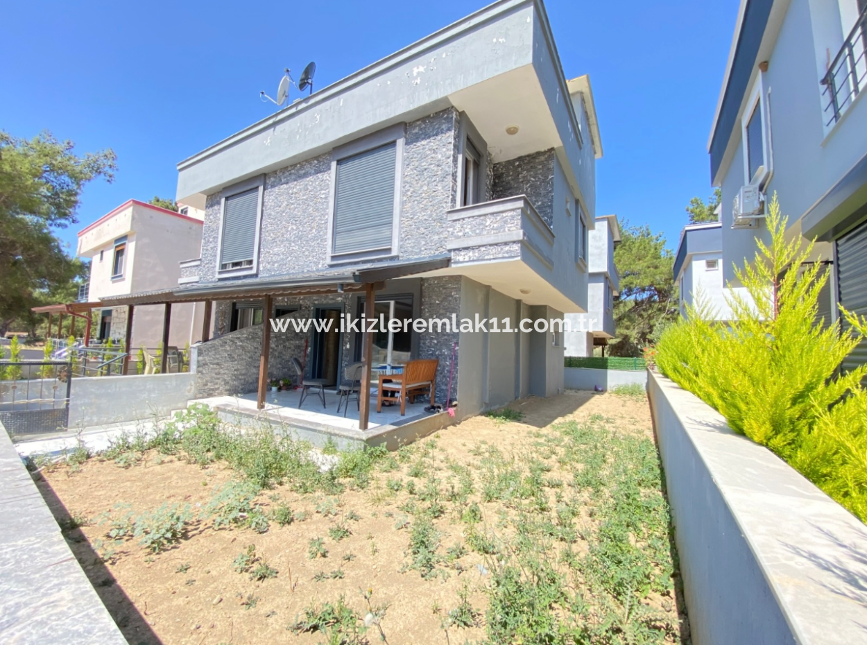 3 In 1 Duplex With Large Garden For Sale In Payamlı Village, Doganbey, Seferihisar